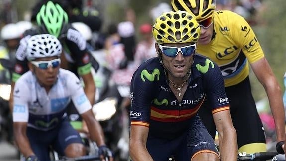 Alejandro Valverde (c) y Chris Froome (d) en el Tour. 