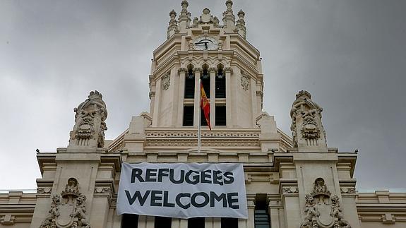 Pancarta colocada en el Ayuntamiento de Madrid.