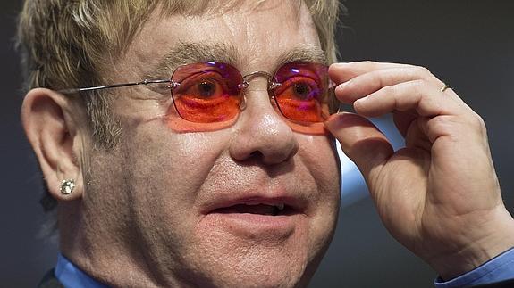 El cantante británico Elton John.