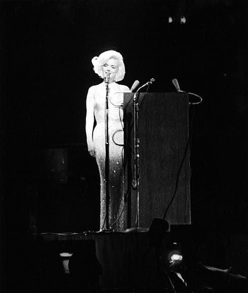 Marilyn Monroe le cantó al presidente Kennedy uno de los 'Happy birthday' más sensuales de la historia. 