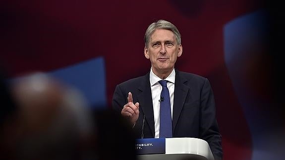 Philip Hammond, ministro británico de Exteriores, durante su intervención. 