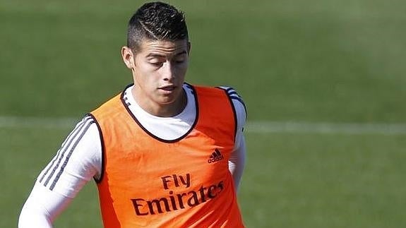 James Rodríguez, en un entrenamiento con el Real Madrid. 