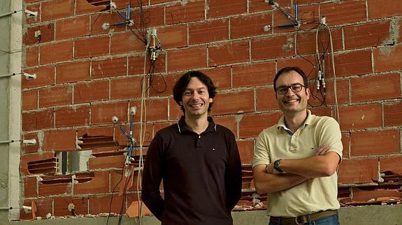 El ladrillo refuerza los tabiques y reduce las cargas en los pilares.