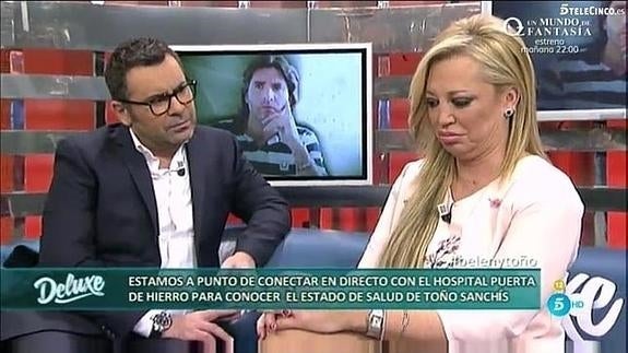 Jorge Javier Vázquez y Belén Esteban, en el programa de ayer.