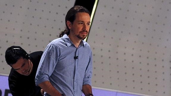 Pablo Iglesias durante los preparativos del debate.