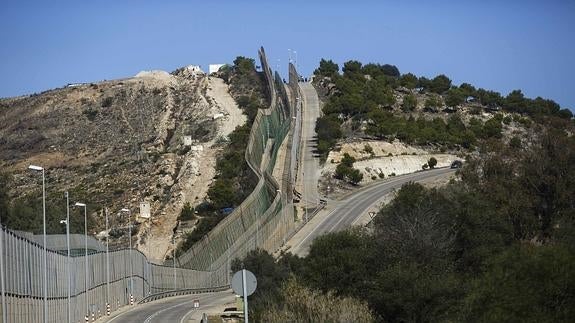 Vista de la valla que separa España y Marruecos en Melilla.