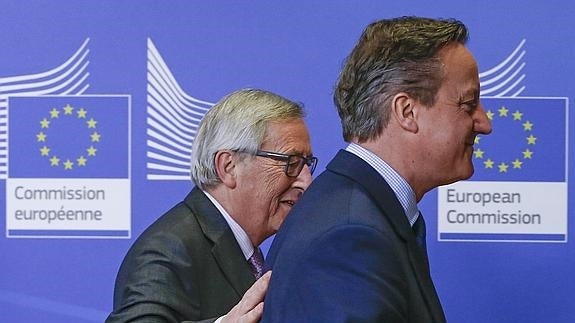 Jean-Claude Juncker y David Cameron. 