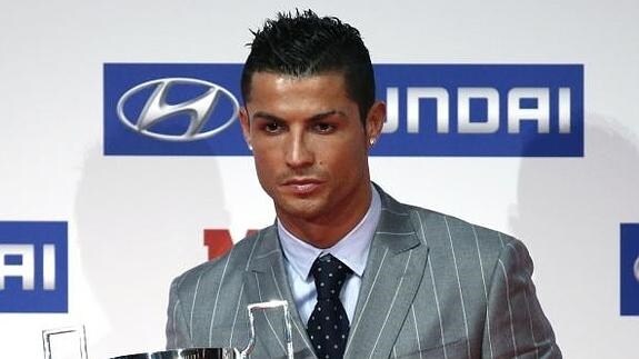 Cristiano Ronaldo recibe su tercer 'Pichichi' en Marca. 
