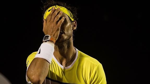 Rafa Nadal se lamenta durante el partido. 