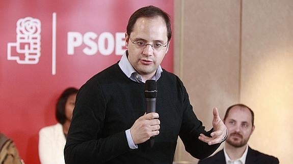 El secretario de Organización del PSOE, César Luena.