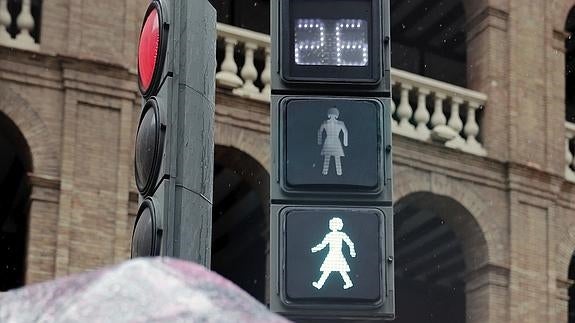 Uno de los semáforos modificados en Valencia.