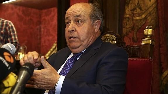 El alcalde de Granada, José Torres Hurtado.
