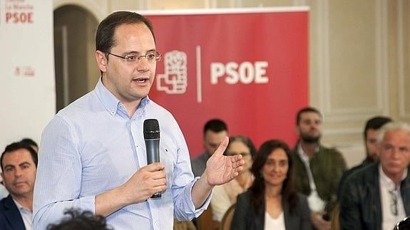 El secretario de Organización del PSOE, César Luena.