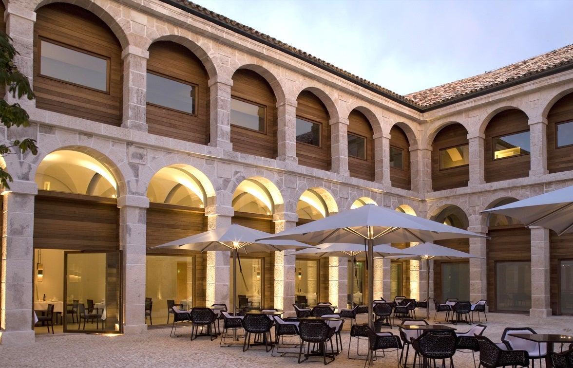 Claustro Parador de Alcalá de Henares