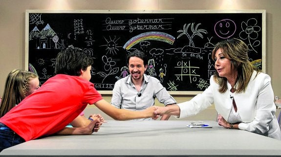 El líder de Podemos y Ana Rosa Quintana con los entrevistadores más duros; los niños.