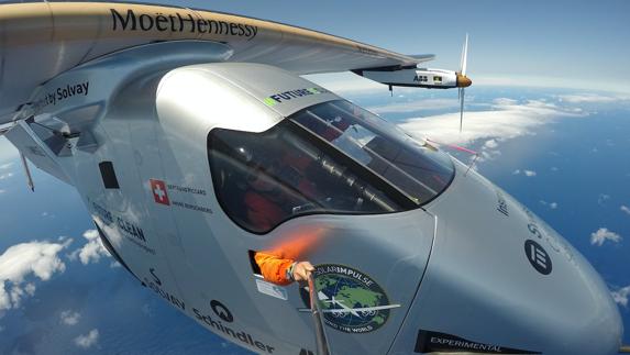 El avión Solar Impulse 2 aterriza en España
