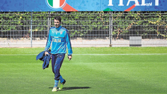 Buffon abandona el campo de entrenamiento. 