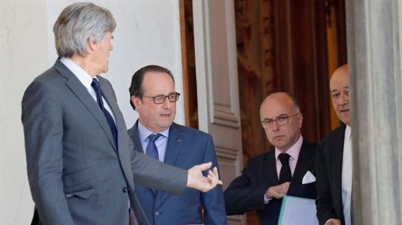 François Hollande, durante la reunión con sus ministros. 