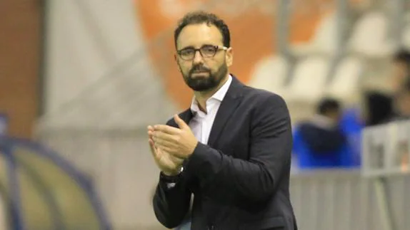 José Bordalás, durante un partido con el Alavés.  