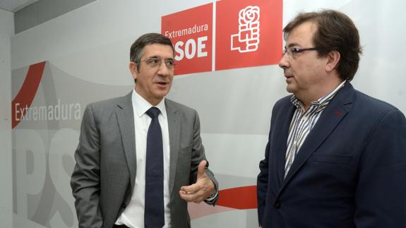 Patxi López y Guillermo Fernández Vara, en una imagen de 2013.