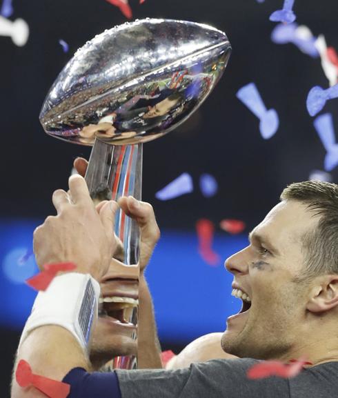 Tom Brady, exhultante tras ganar la Super Bowl. 