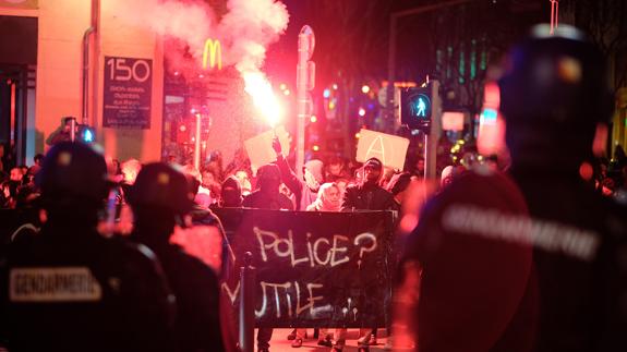 Disturbios en Aulnay-sous-Bois.