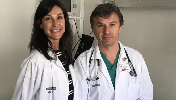 Los doctores María Amparo Quintanilla y Pedro Morillas, investigadores del Hospital de Elche.