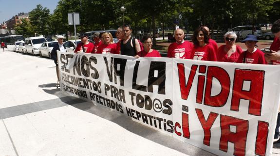 Miembros de una plataforma de Hepatitis C.