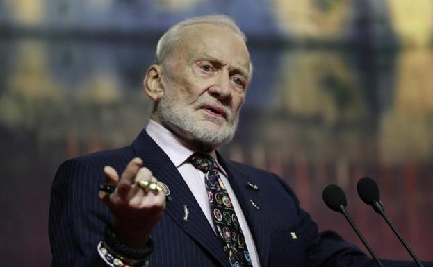 Buzz Aldrin, en China.