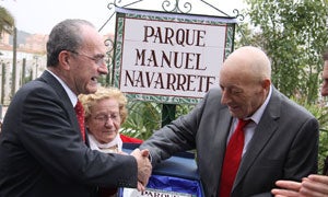El alcalde inauguró el nuevo parque. / SUR.es
