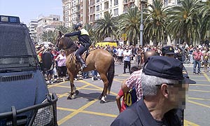 Imagen tomada por Óscar López García de la carga policial en el Paseo del Parque.