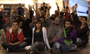 Los 'indignados' de Málaga, en su asamblea de anoche. :: Álvaro Cabrera