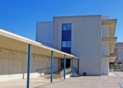 La ampliación del IES Torre Atalaya ha permitido 330 nuevos puestos escolares en Teatinos
