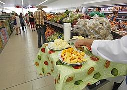 Interior del nuevo supermercado. Salvador Salas
