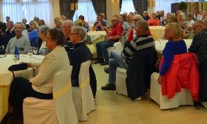 Imagen del salón en el que se celebró la reunión. / E. CABEZAS