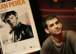 Fran Perea, durante la presentación en 2012 de su disco “Viejos conocidos” en el Teatro Echegaray de Málaga.:: Jaime Gallardo
