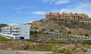 El precio medio de la vivienda nueva ha sufrido otra caída en Málaga. :: SUR