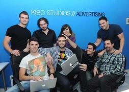 El equipo de Kibo Studios lo conforman once jóvenes de entre 21 y 32 años, incluido el fundador. :: Josele-Lanza