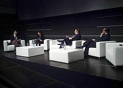 Damián Caneda, José Carlos Escribano, Joan Molas y Diana Marín participan en la primera mesa redonda.:: I. L.