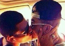 El falso beso de Justin Bieber con otro chico revoluciona las redes sociales