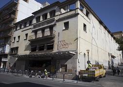La propiedad del cine Andalucía tapiará el edificio y tomará medidas de seguridad
