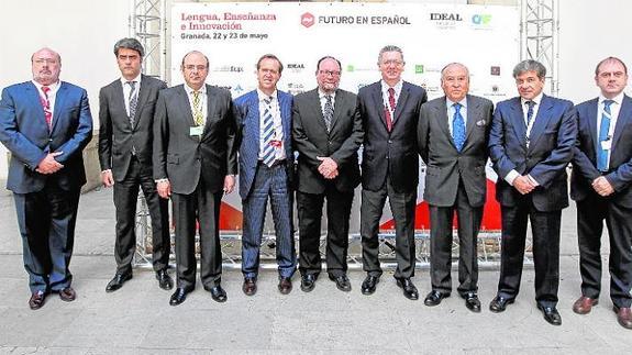 Eduardo Peralta, Luis Enríquez, Sebastián Pérez, Diego Vargas, Francisco González, Ruiz Gallardón, Enrique García, Ángel de las Heras y Benjamín Lana. :: 