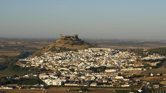 La localidad cordobesa, a los pies de su famoso castillo.