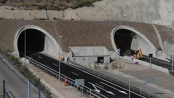 Uno de los tramos que se inaugura hoy de la Autovía del Mediterráneo a su paso por Almuñécar.