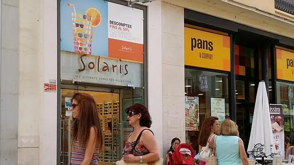 ¿Qué hace un anuncio en catalán en plena calle Larios?