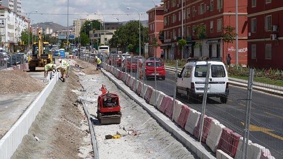 En Juan XXIII se viene trabajando en la reposición de la urbanización de esta avenida. 