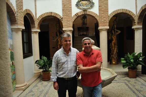 Francisco Gómez y Manuel Rodríguez en la Casa de la Veracruz. :: L.P.
