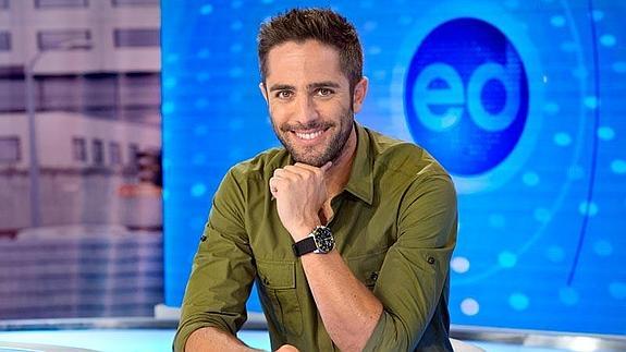 Roberto Leal trabajó de reportero en ‘España Directo’ y luego fichó por Antena 3, donde ha sido colaborador de ‘Espejo Público’.