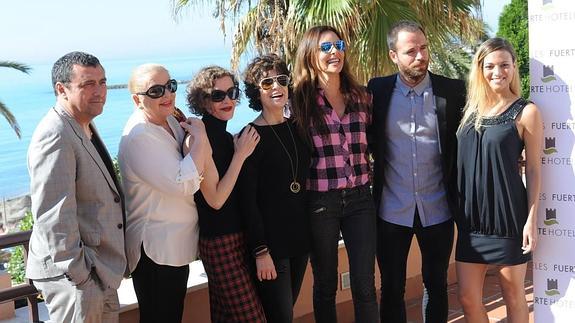 Los actores y actrices de la serie, en la presentación en Marbella