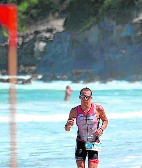 El triatleta rinconero, durante la prueba. :: xterra